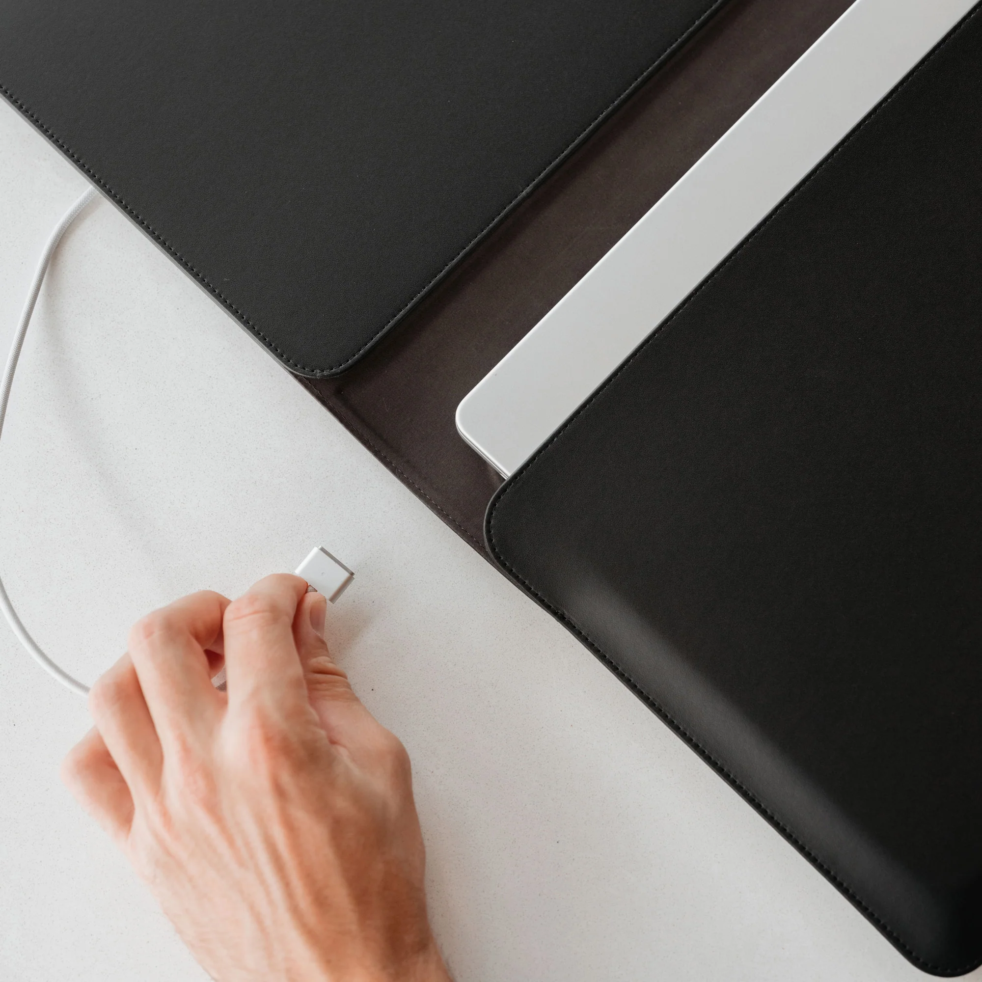 Hybrid Laptop Sleeve - Black - Image 18