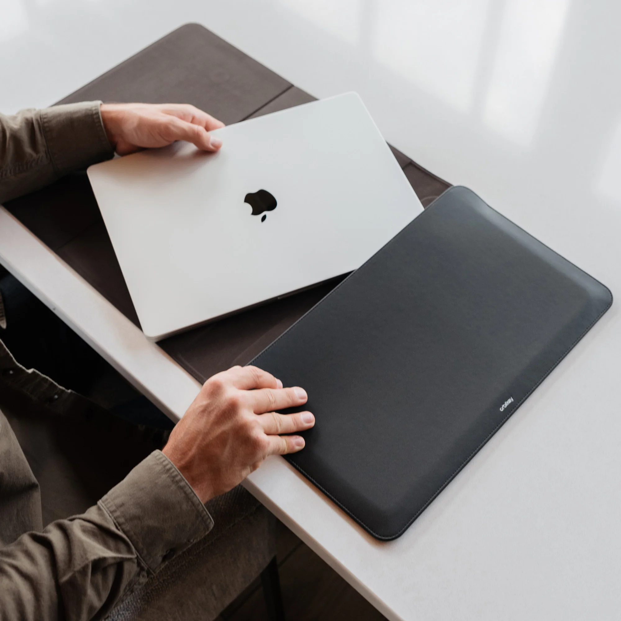 Hybrid Laptop Sleeve - Black - Image 20